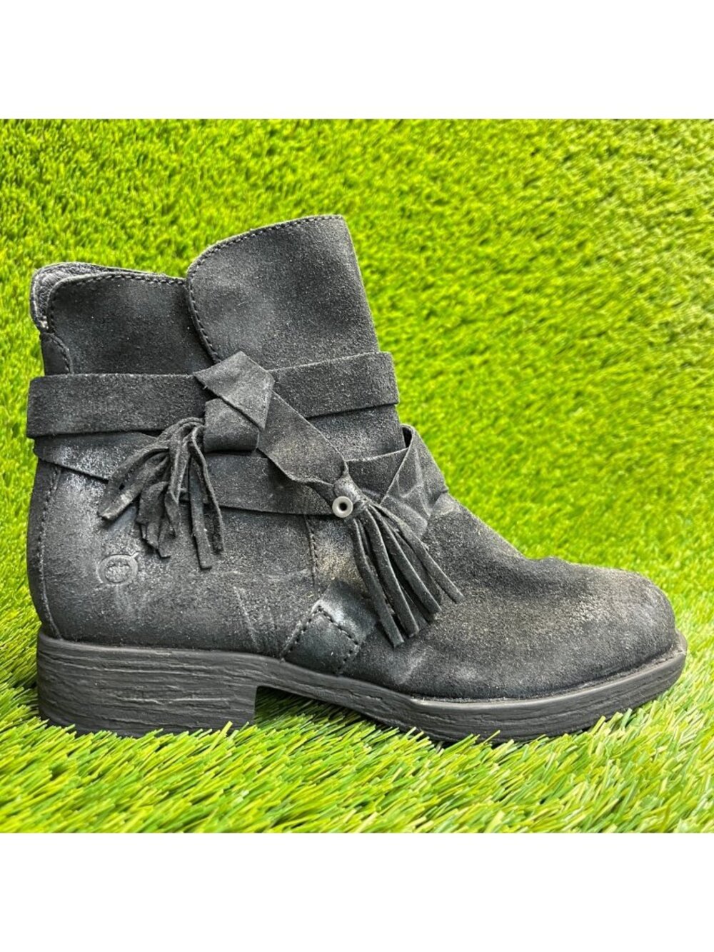 Born Eton Womens Size 6 Black Outdoor Suede Tassel Strap Side Zip Ankle‎ Boots